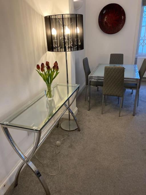 Regency Brighton Seafront Apartment מראה חיצוני תמונה