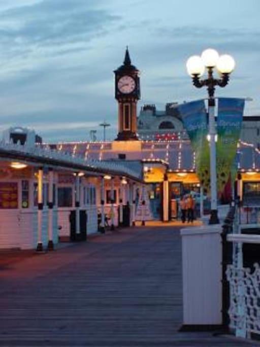 Regency Brighton Seafront Apartment מראה חיצוני תמונה